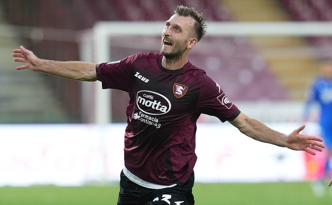 Gyomber, Salernitana