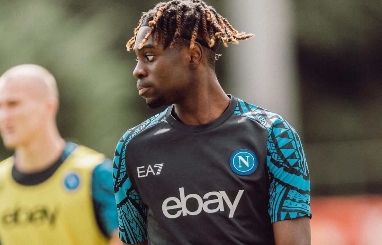 Obaretin, Napoli, Bari